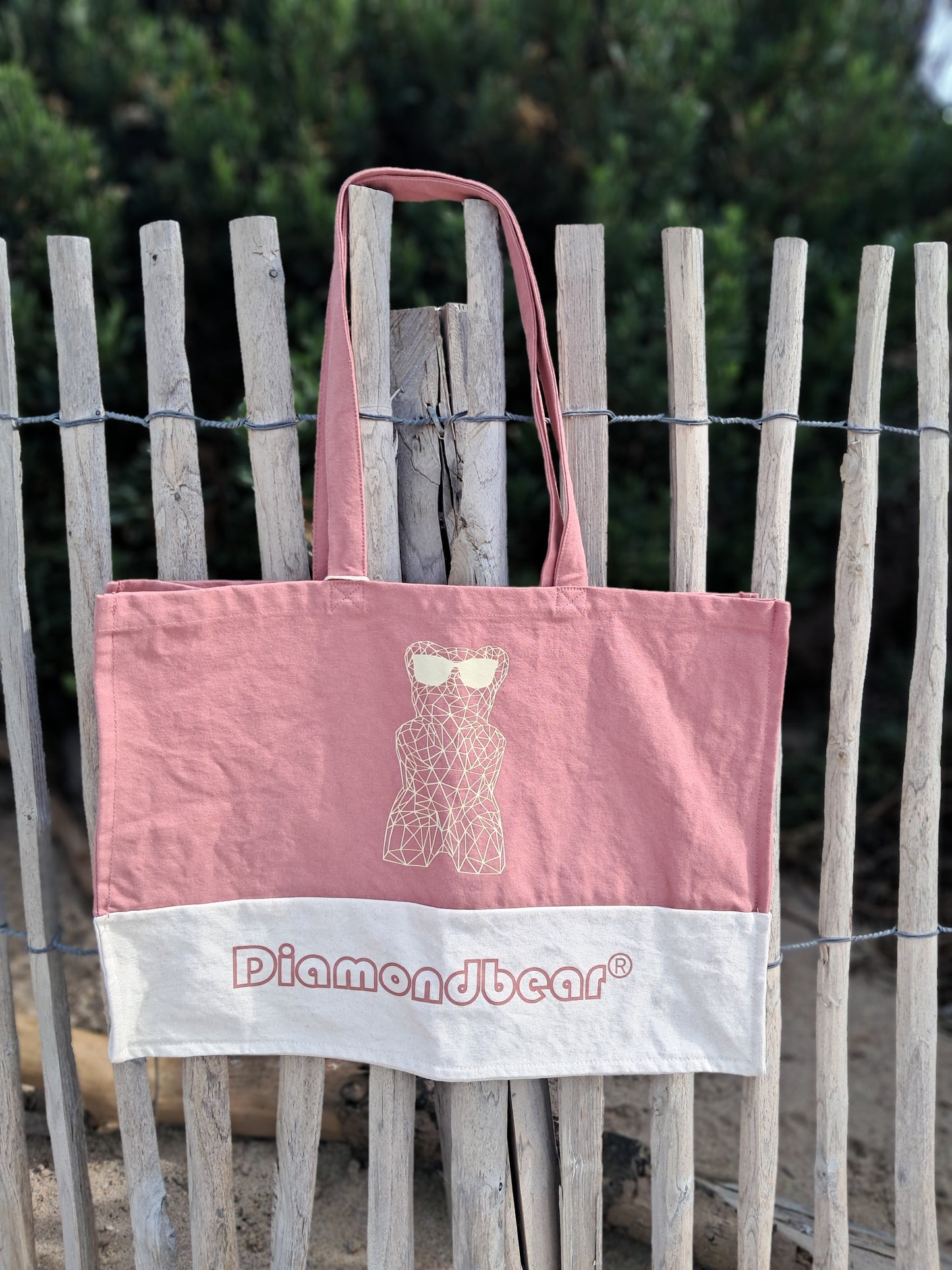 Two-tone tote