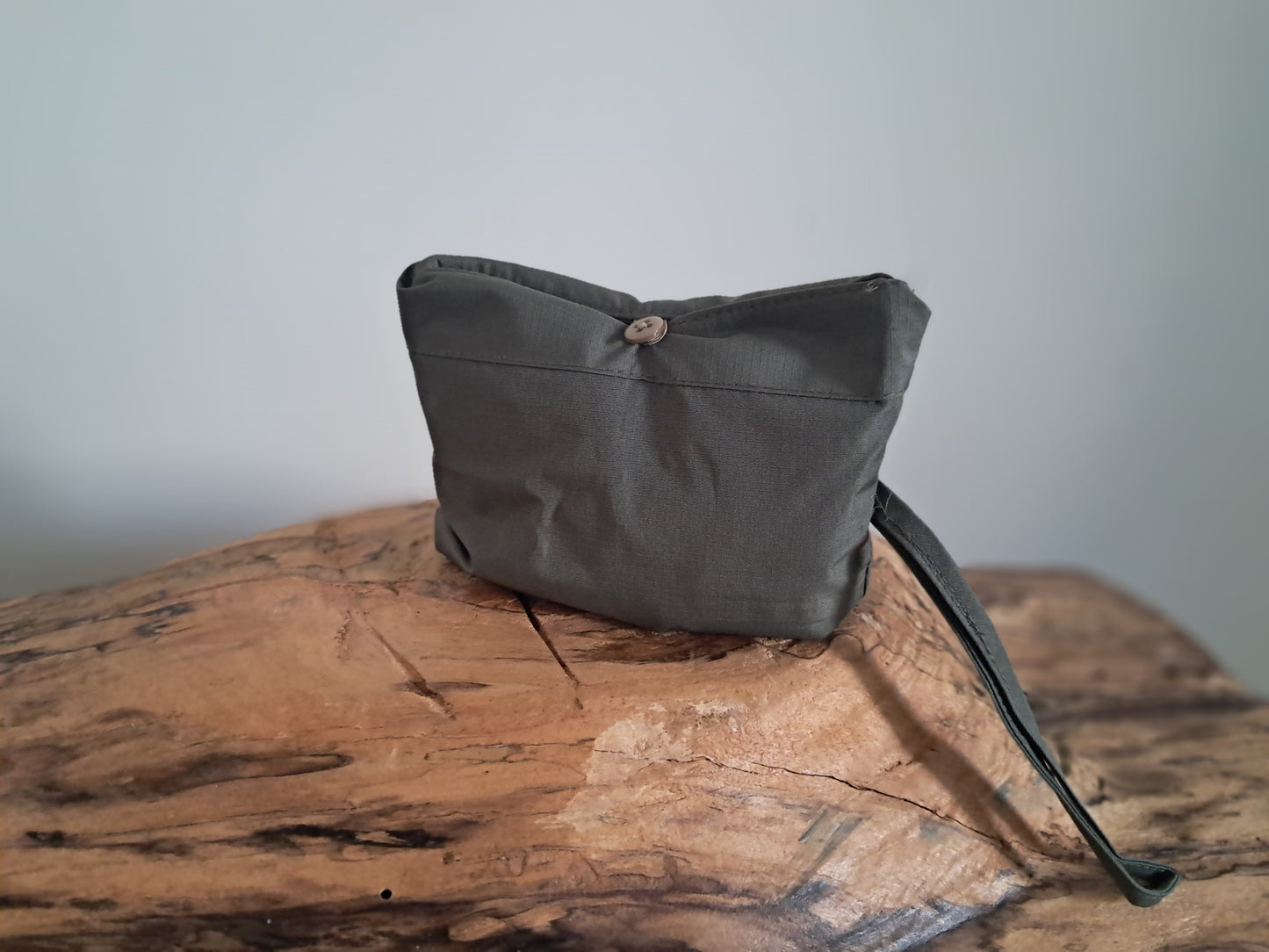 BOB Water-Repellent Olive / Light Olive